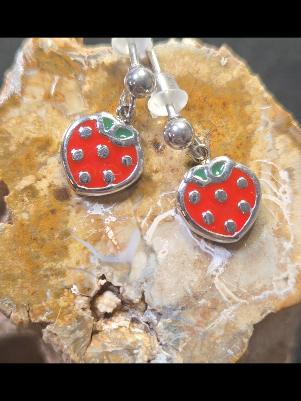 Cute Red Strawberry Dangle Earrings NWOT